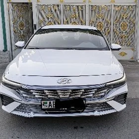Hyundai Elantra 2024