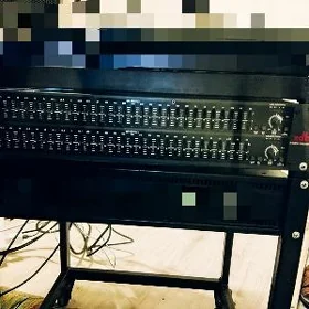 dbx graphic equalizer