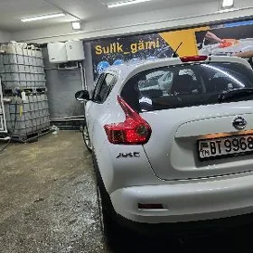 Nissan JUKE 2011