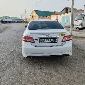 Toyota Camry 2011