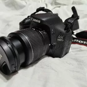 Фотоаппарат Canon eos600D