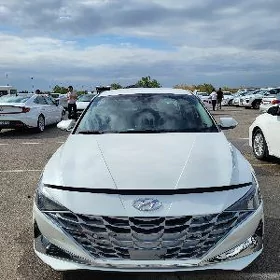 Hyundai Elantra 2021