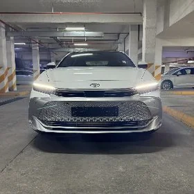 Toyota Crown 2023