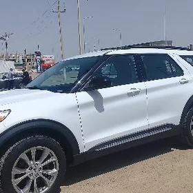 Ford Explorer 2021