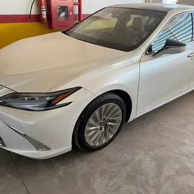 Lexus ES 350 2025