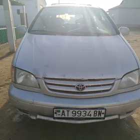Toyota Sienna 2002