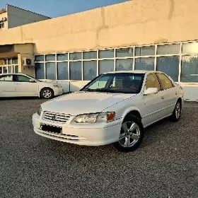 Toyota Camry 2000