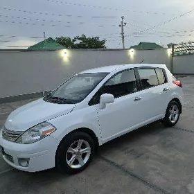 Nissan Versa 2010