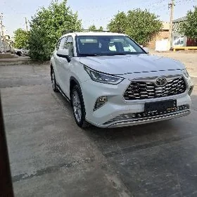 Toyota Highlander 2023