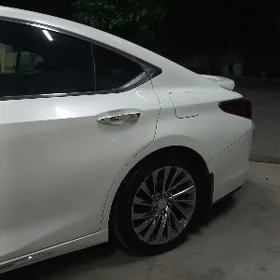 Lexus ES 350 2019