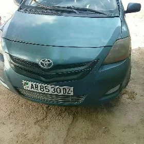 Toyota Yaris 2008