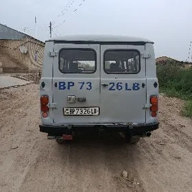 UAZ 2206 2000