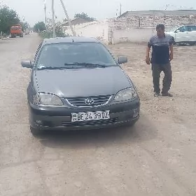 Toyota Avensis 2002