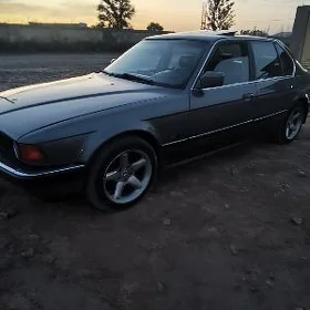 BMW 7 Series 1990