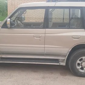 Mitsubishi Pajero 1999