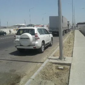 Toyota Land Cruiser Prado 2013