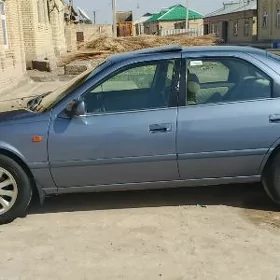 Toyota Camry 2000