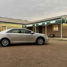 Toyota Camry 2012