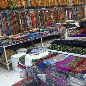 Magazina Gyz gelin işgär gerek