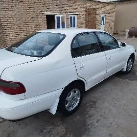 Toyota Corona 1995