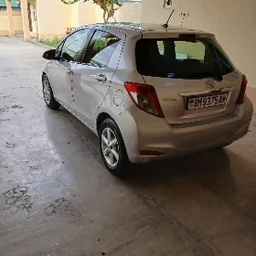 Toyota Yaris 2012
