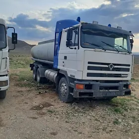 Dongfeng 370 2002