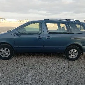 Toyota Sienna 2002