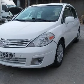 Nissan Versa 2010