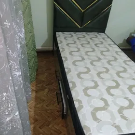 Продаётся одноместная кровать