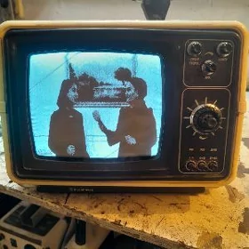 телевизор
