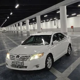 Toyota Camry 2010