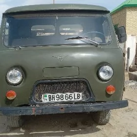 UAZ 469 1988