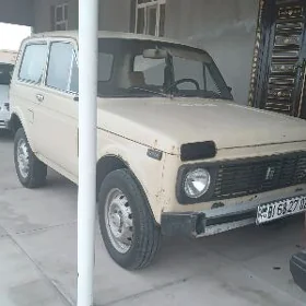 Lada Niva 1987