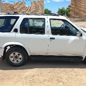 Nissan Pathfinder 1998
