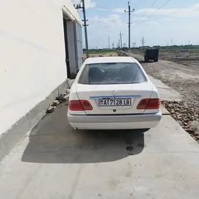 Mercedes-Benz 300TE 1996