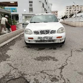 Daewoo Leganza 1998