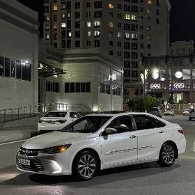 Toyota Camry 2017