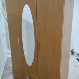Шкаф