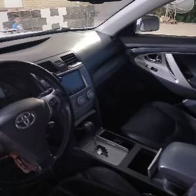 Toyota Camry 2011
