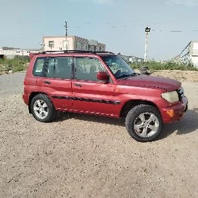 Mitsubishi Pajero 2002