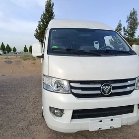 Toyota Hiace 2022