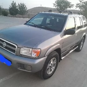 Nissan Pathfinder 2000