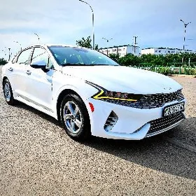Kia K5 2023