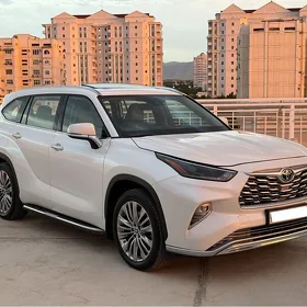 Toyota Highlander 2021