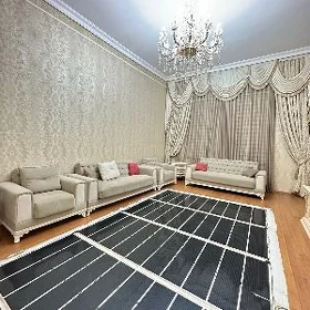 Элитка Ул. Чехова 4 комнаты