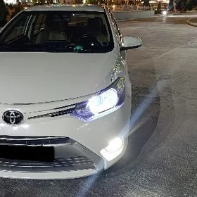 Toyota Yaris 2014