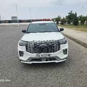 Ford Explorer 2025