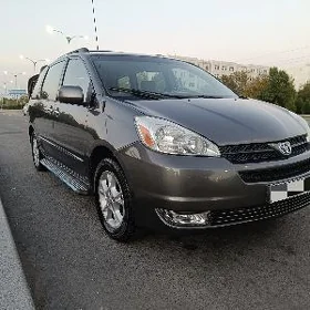 Toyota Sienna 2004