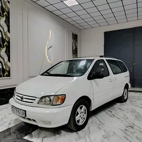 Toyota Sienna 2003