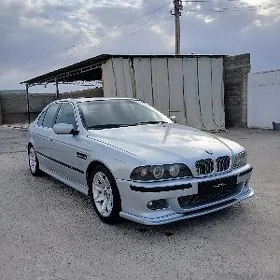 BMW E39 1998